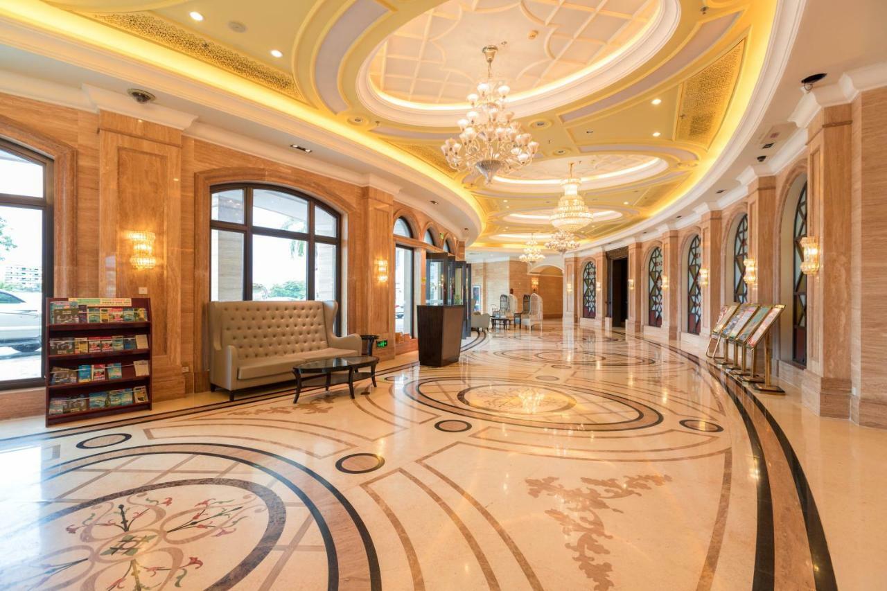 Sanya Yalong Bay Sintra Suites Hotel Exterior photo